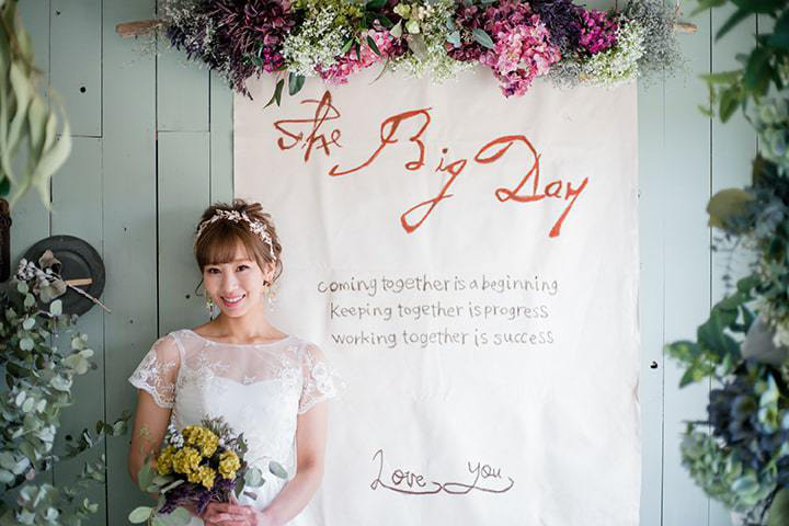 スタジオ ドレスを着た新婦